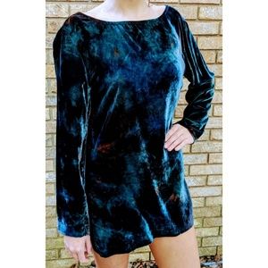 EUC; Carol Le Valley; long sleeve velvet dress top